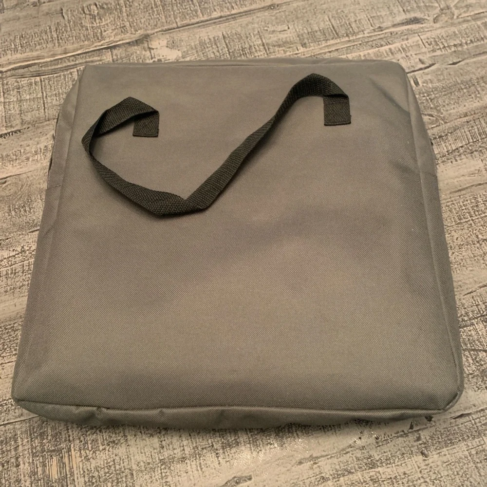 Pet Top Paw Gray Bag 12”x 12” Side Pockets, Car Support Strap